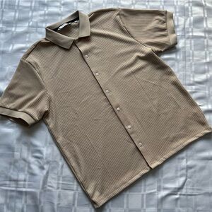 Kenneth Cole Beige Knit Short Sleeve Button Up Shirt